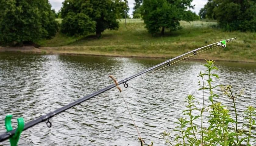 Najlepsza wędka na spławik - wybór dla każdego wędkarza i warunków