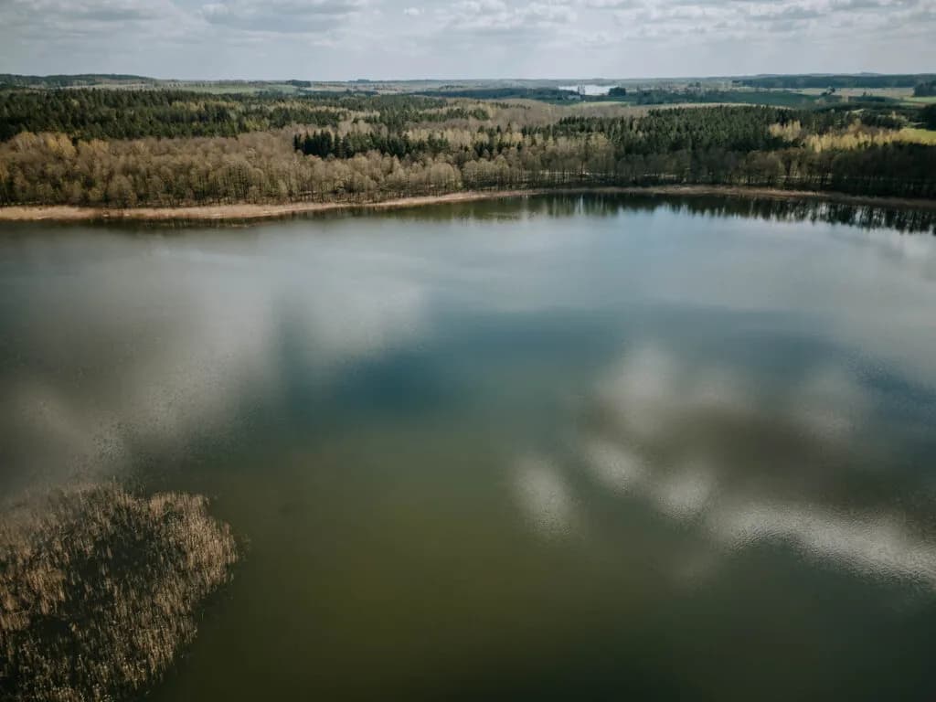Jezioro Gawlik - piękne miejsce na wędkowanie i relaks w naturze